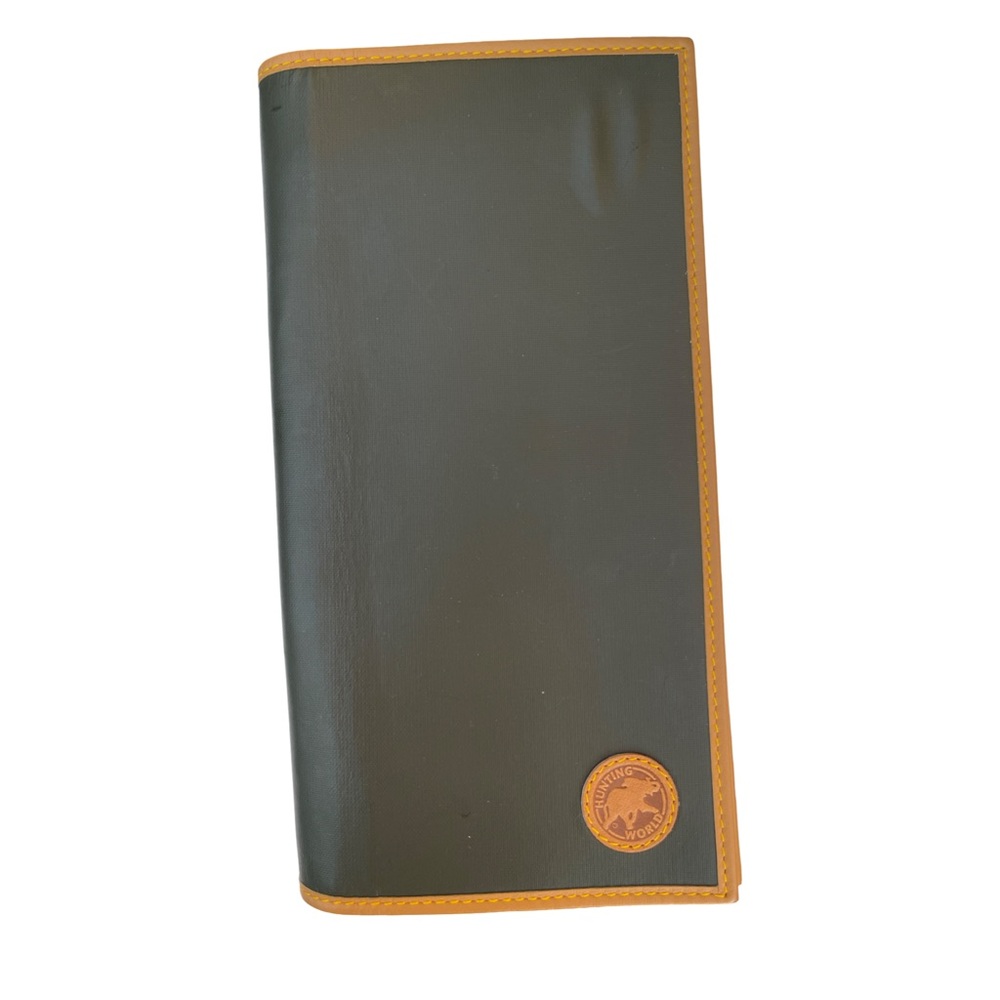 Hunting World Long Bifold Wallet —  slip pockets and card slots.